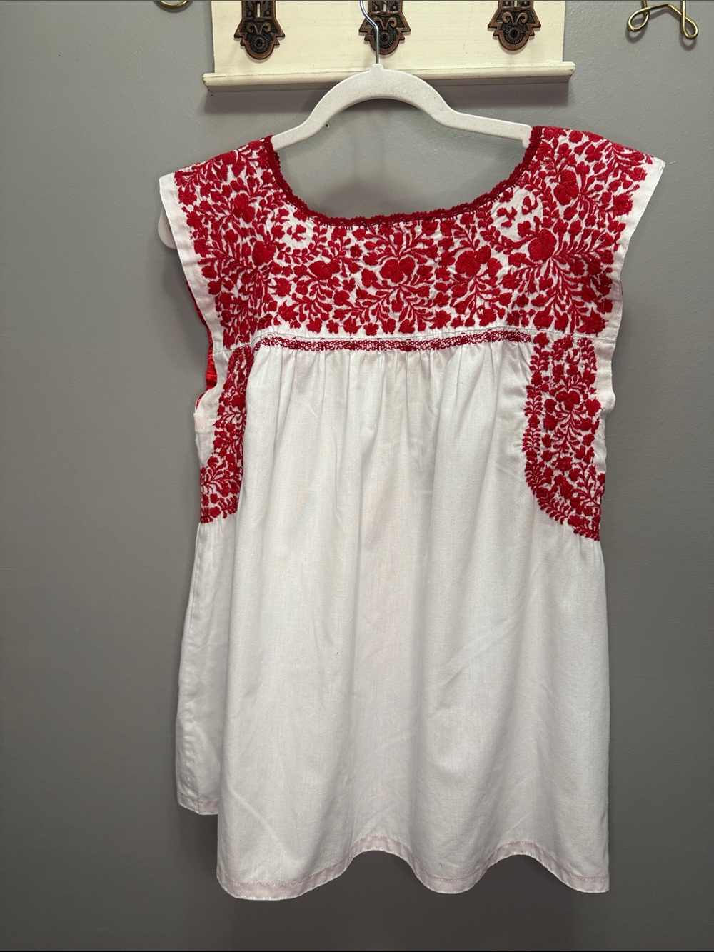 MI GOLONDRINA SOLEDAD RED-FLORAL
BLOUSE🌹🍓🍒 - Picture 2 of 4